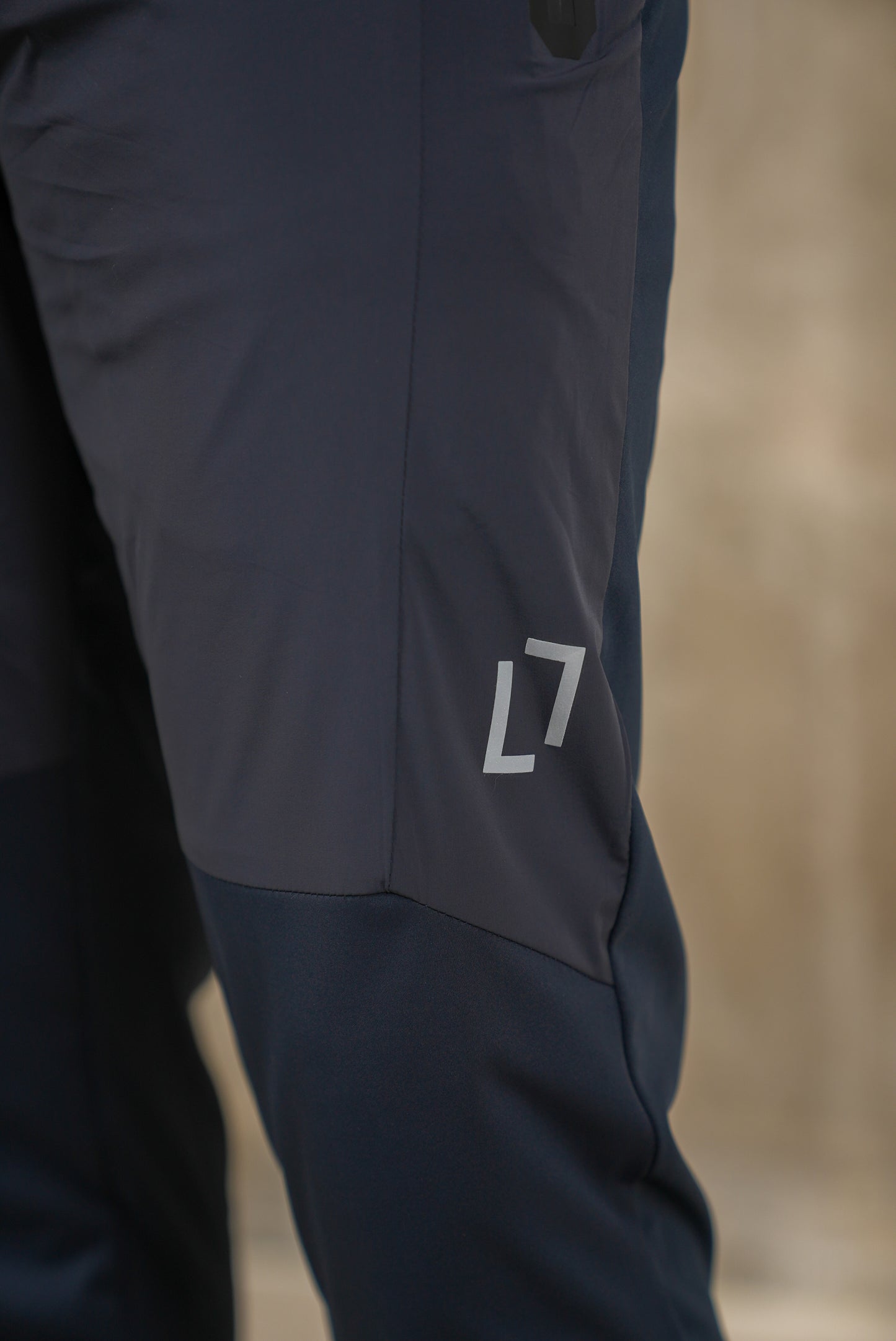 Formation Hybrid Pant (Navy & Neon)